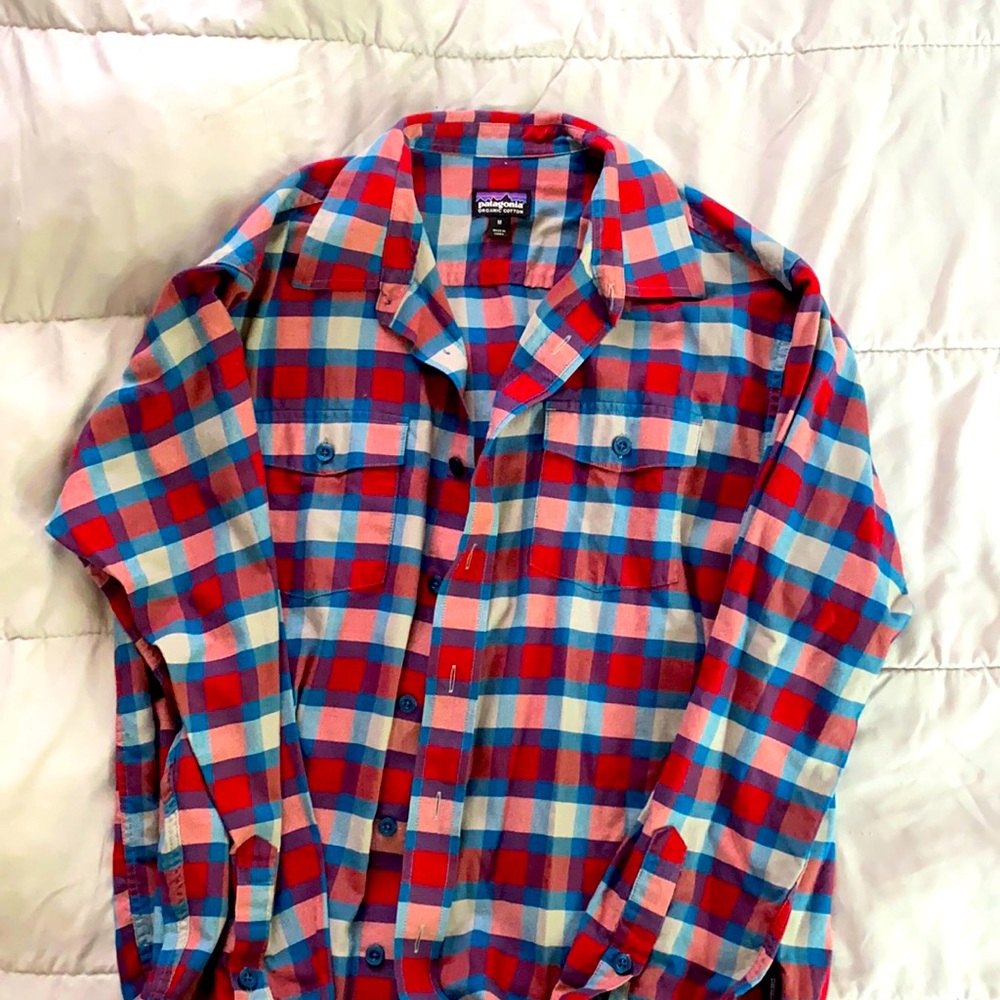 Red, blue and grey flannel. Long sleeve Patagonia
